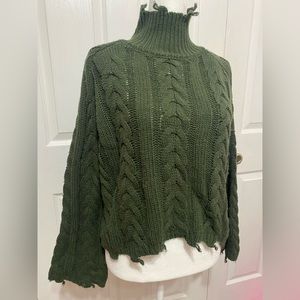 Medium Elan Green Turtle Neck Sweater
